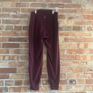 lululemon Align joggers size 6 in red Merlot